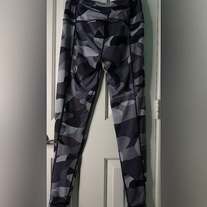 Victoria Secret size medium ,Camouflage yoga pants. Excellent condition.